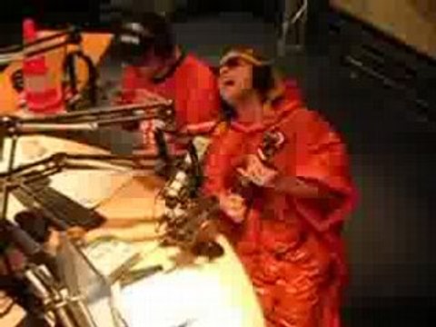 Le Uku du Friday S01E09 Steady, As She Goes - The Raconteurs