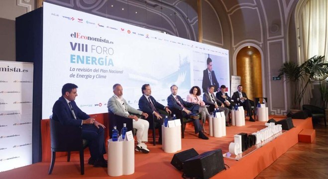 Las claves para el despegue renovable: Inversión en tecnología y profesionales cualificados - Foro Energía - 4ª Mesa