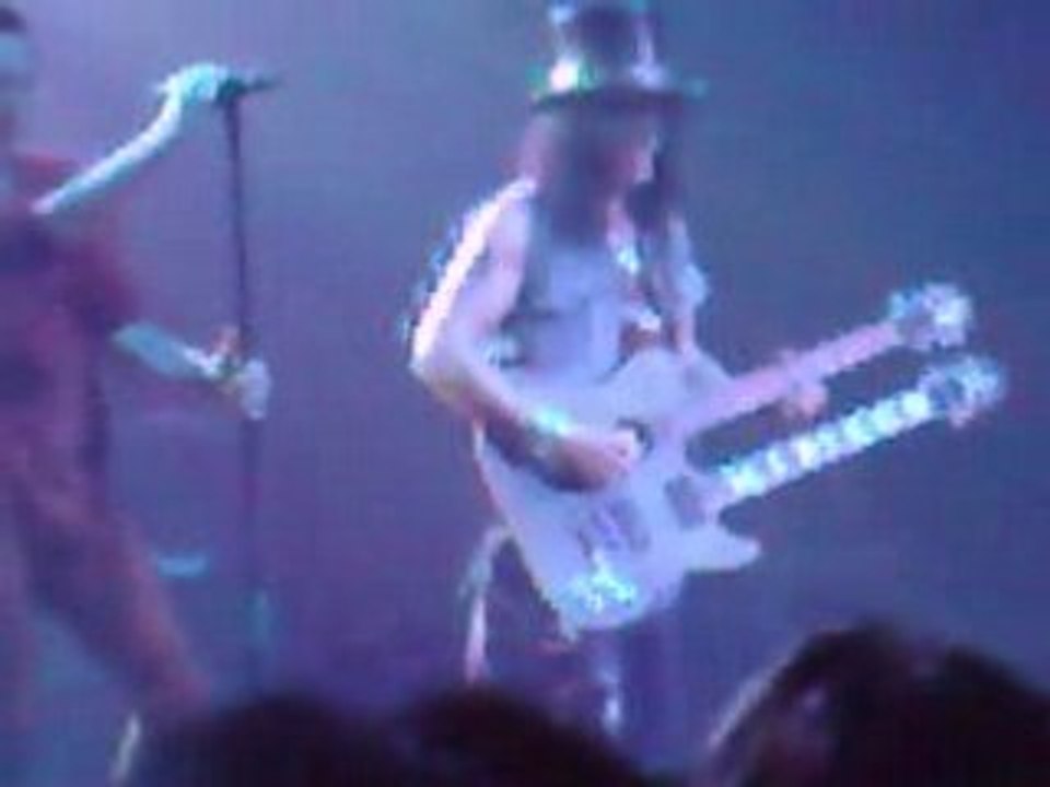 Slash Patience solo - Velvet Revolver Brighton 2008