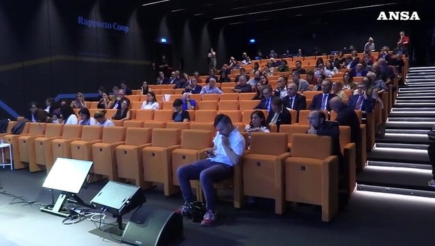 Rapporto Coop: l'inflazione piega i consumi, vendite -3%