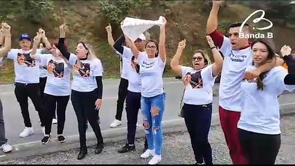 Amigos e familiares protestam pela morte de motoboy na Estrada do Cerne