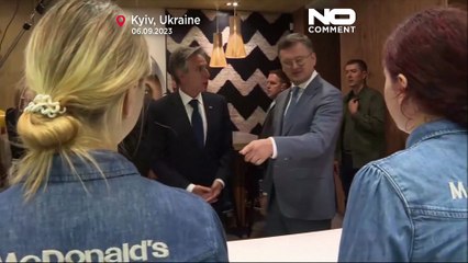 وزرای خارجه آمریکا و اوکراین در جشن بازگشت مک‌دونالد به کی‌یف سیب‌زمینی سرخ‌کرده سفارش دادند