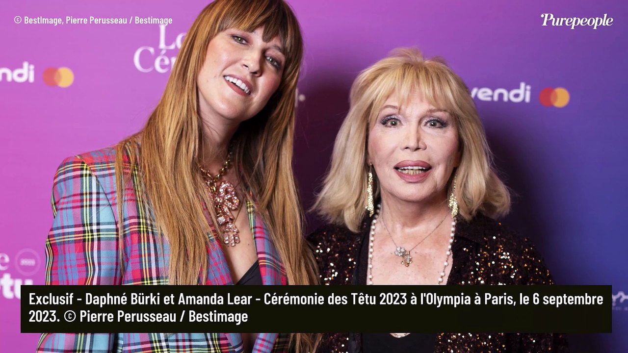 PHOTOS Juliette Armanet mise sur la transparence, Amanda Lear scintillante... Découvrez le palmarès des Têtu 2023