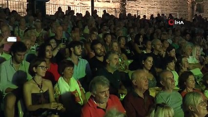 Bodrum Kale'sinde Zeki Müren Şarkılarıyla İzdiham Yaşandı