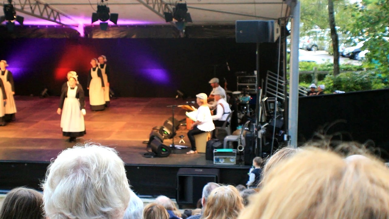 18 ème fête des cerisiers en forêt de Fouesnant