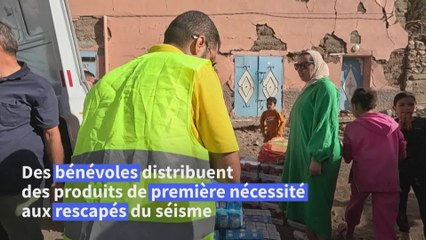 Maroc : distribution d'aide dans un village dévasté par le séisme
