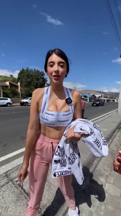 Cami Valencia, Trying it for the first time