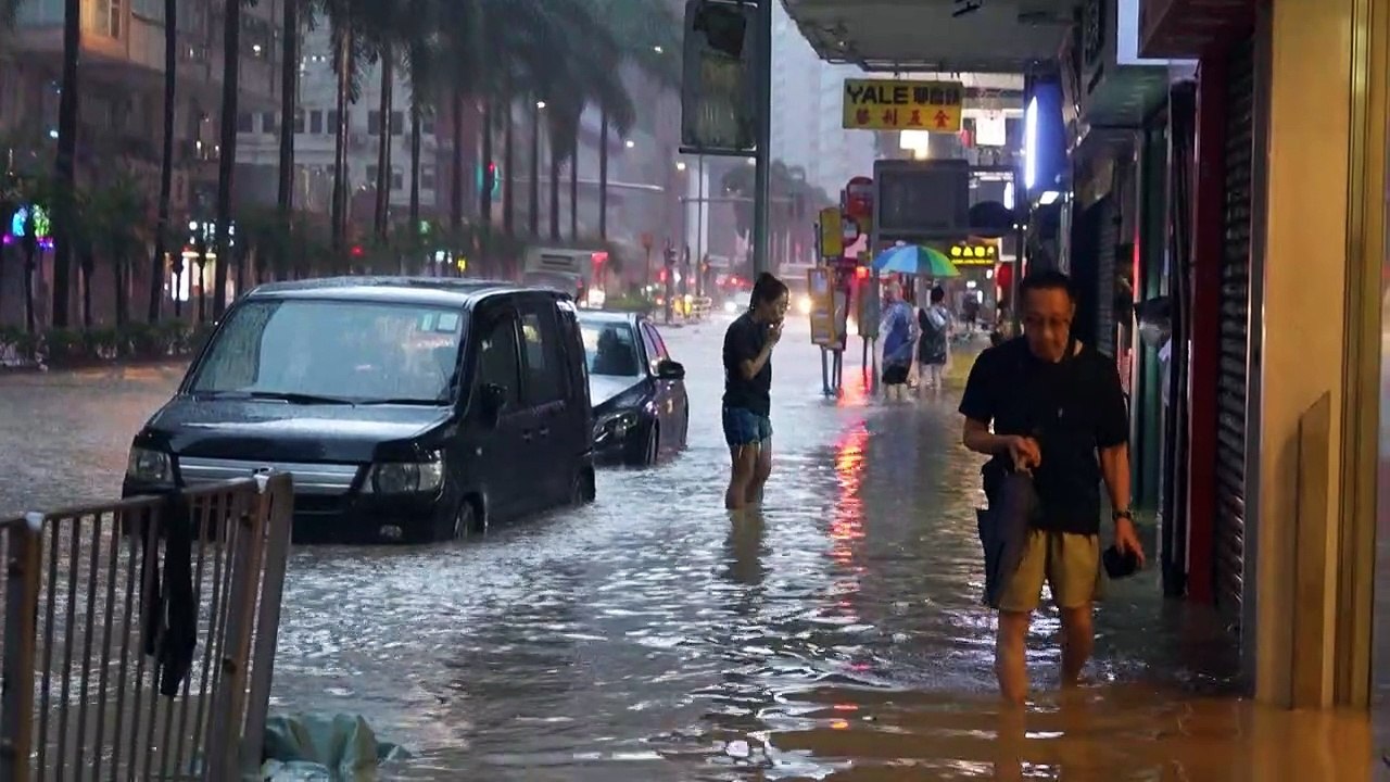 Hongkong: Starkregen sorgt für Überschwemmungen