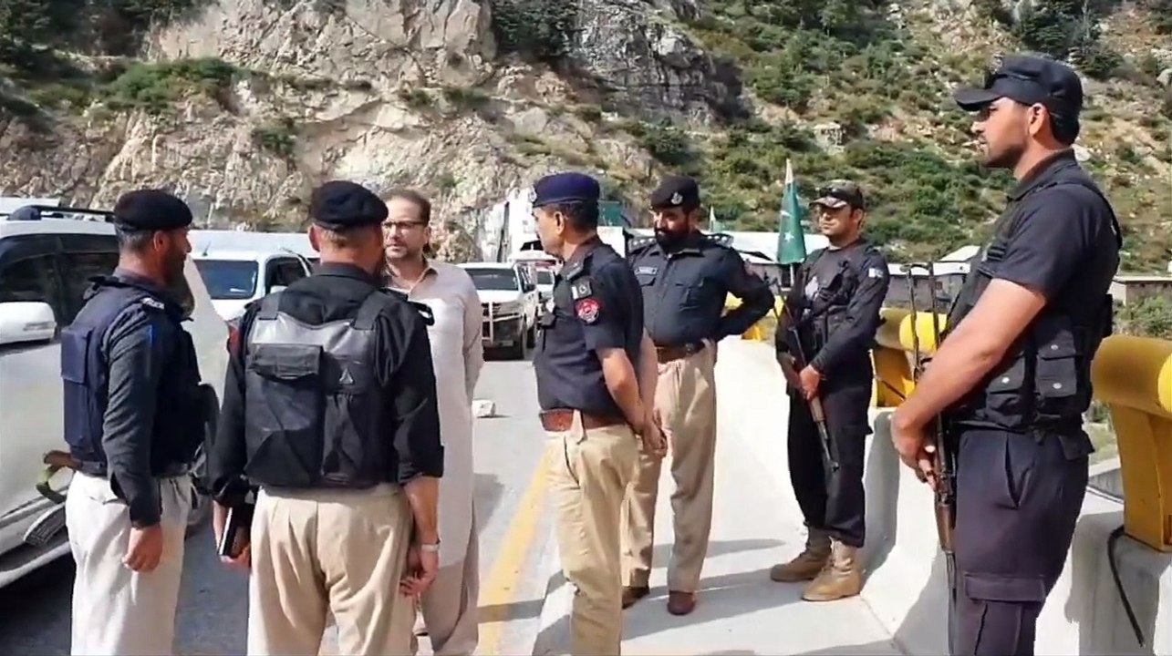 DIG Malakand Muhammad Ali Khan surprise visit to Lowari Tunnel