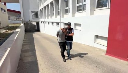 Adana'da Briket Yüklü Tırda 158 Kilo Esrar Ele Geçirildi