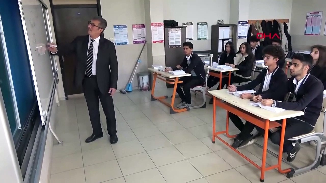 Lisede sınıfta kalma var mı? Son Dakika: Lisede sınıfta kalma geri mi geldi? Devamsızlıktan, ortalamadan sınıfta kalınır mı?