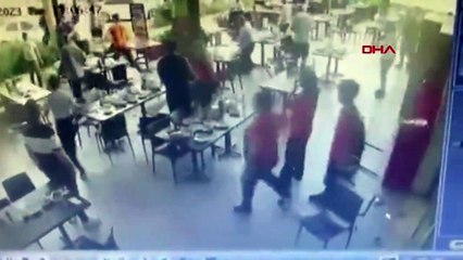 Dinlenme tesisinde garsona ‘Yemeği geç getirdin’ dayağı