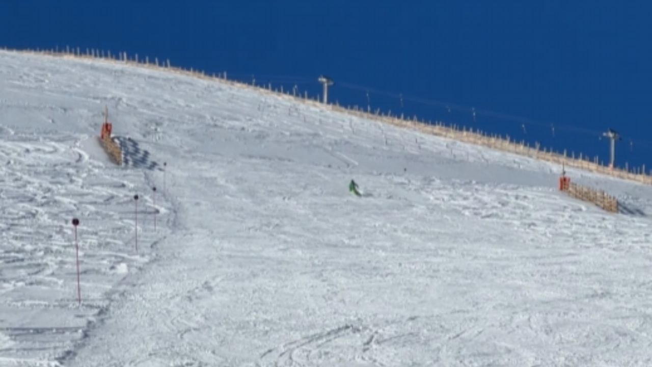 Skier skillfully coming down the snow mountain crashes in the end *Hilarious Ski Fail*