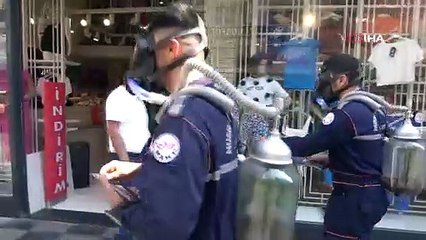 Şaşırtan yöntemle yangınlara dikkat çektiler