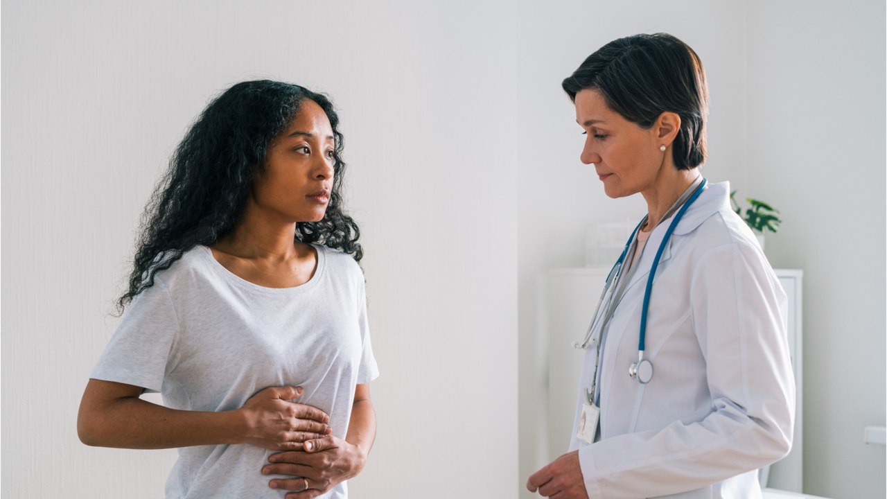 ‘Dinner plate sized’ device found inside woman's stomach months after