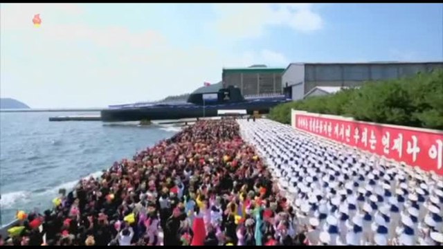 La Corea del Nord ha inaugurato il suo primo sottomarino tattico nucleare