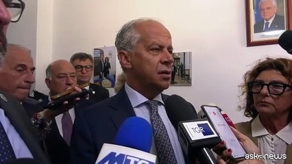 Piantedosi: "Le donne siano libere di uscire in minigonna"