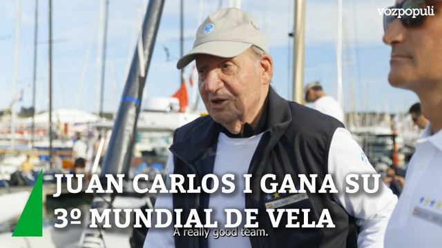 El rey Juan Carlos I, muy feliz tras ganar el mundial de vela en Inglaterra con el Bribón