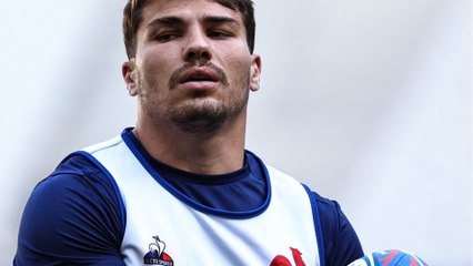 GALA VIDEO - Antoine Dupont : que sait-on de la vie privée du capitaine du XV de France de rugby ?