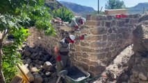 Çukurca'daki tarihi taş değirmenler ve kale evleri restore ediliyor