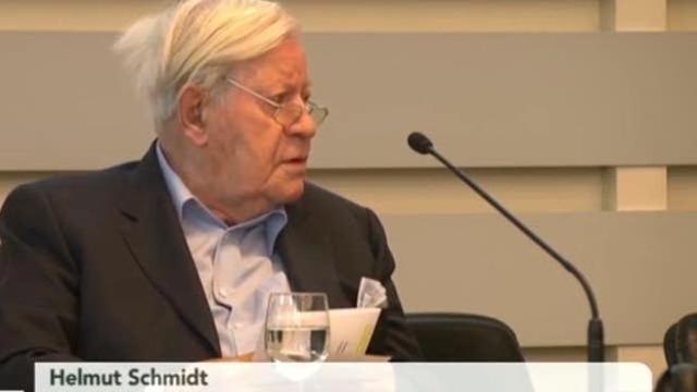 E' morto Helmut Schmidt, aveva 96 anni
