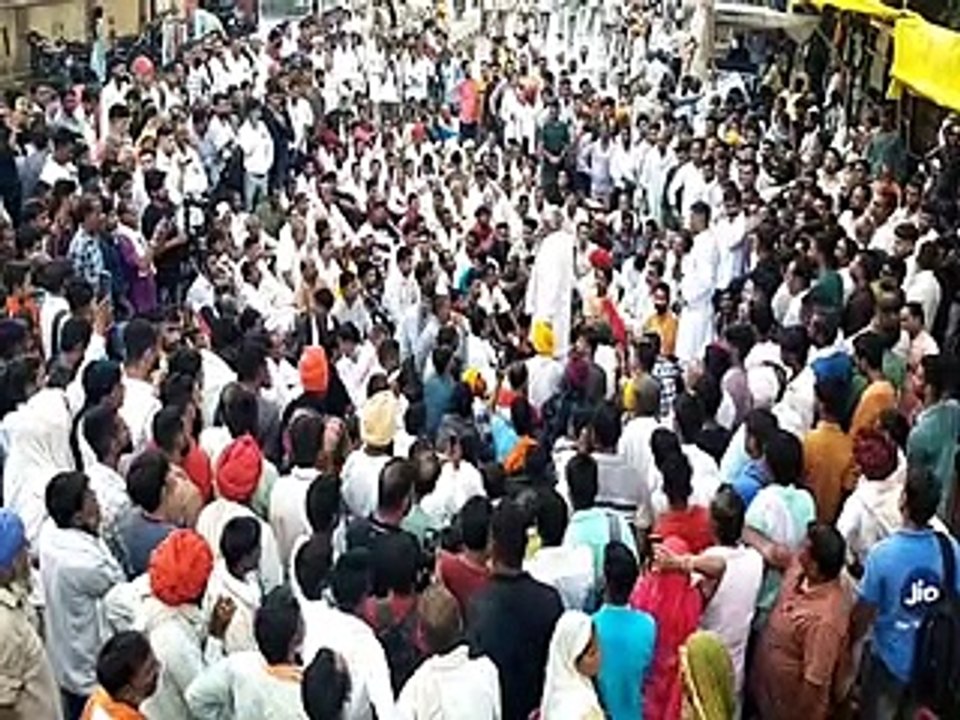 वादों पर खरा नहीं उतरा निगम, ढाई घंटे धरने पर बैठे रहे चांदना-video