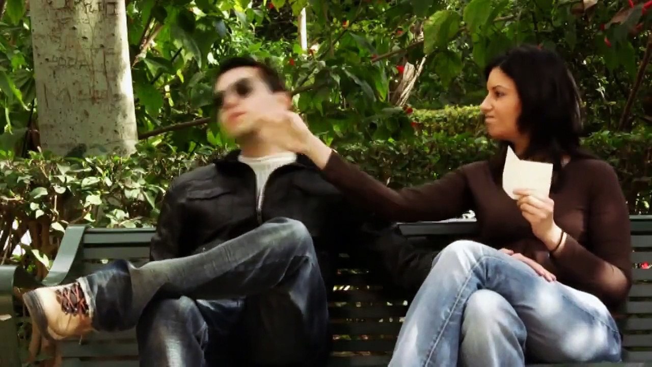 ΖΗΣΕ ΣΑΝ ΜΠΑΤΣΟΣ ΨΟΦΑ ΣΑΝ ΣΚΥΛΟΣ - 2010 - DVDRip - 1280x720