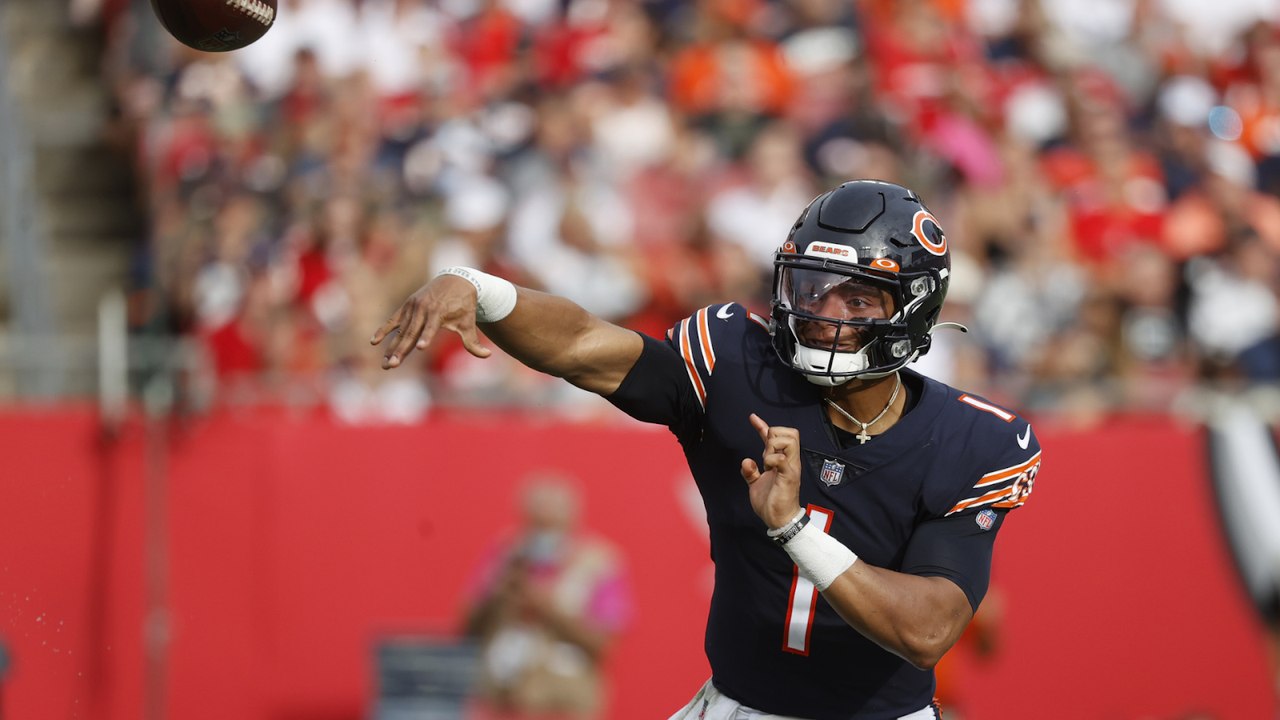 Justin Fields' Performance: Can He Throw For Over 178.5 Yards?