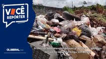 Professor Alex Wendell denuncia buracos e acúmulo de lixo na travessa Xingu, em Belém
