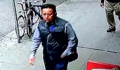 Man Steals $1.6 Million Bucket of Gold No One Notices