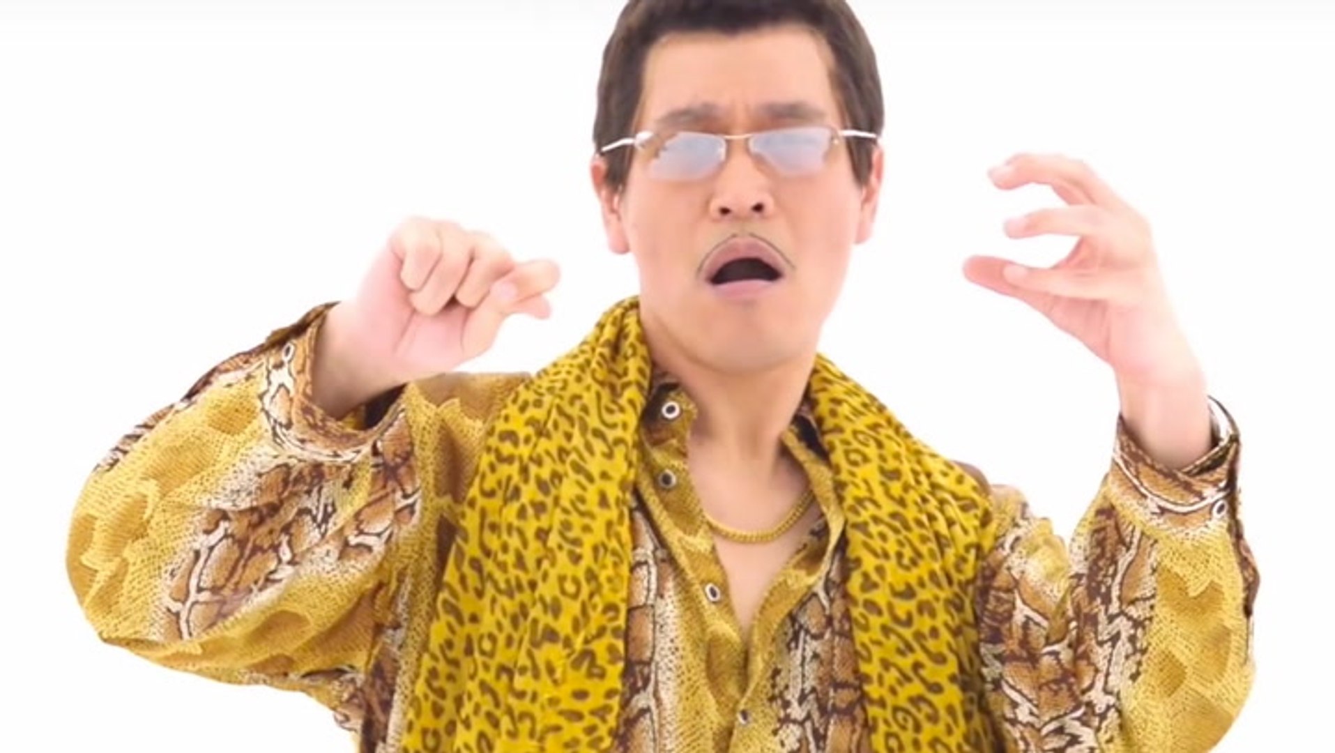 ⁣Japanese Pineapple Song Takes Over Twitter