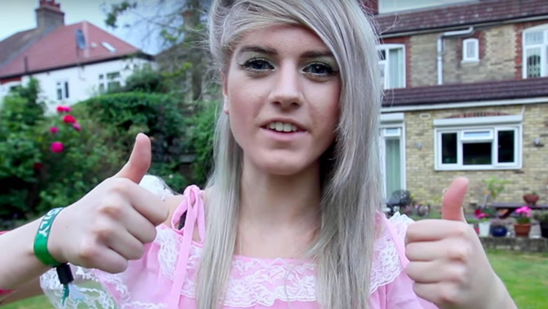 ⁣#SaveMarinaJoyce: Is This Vlogger Okay?