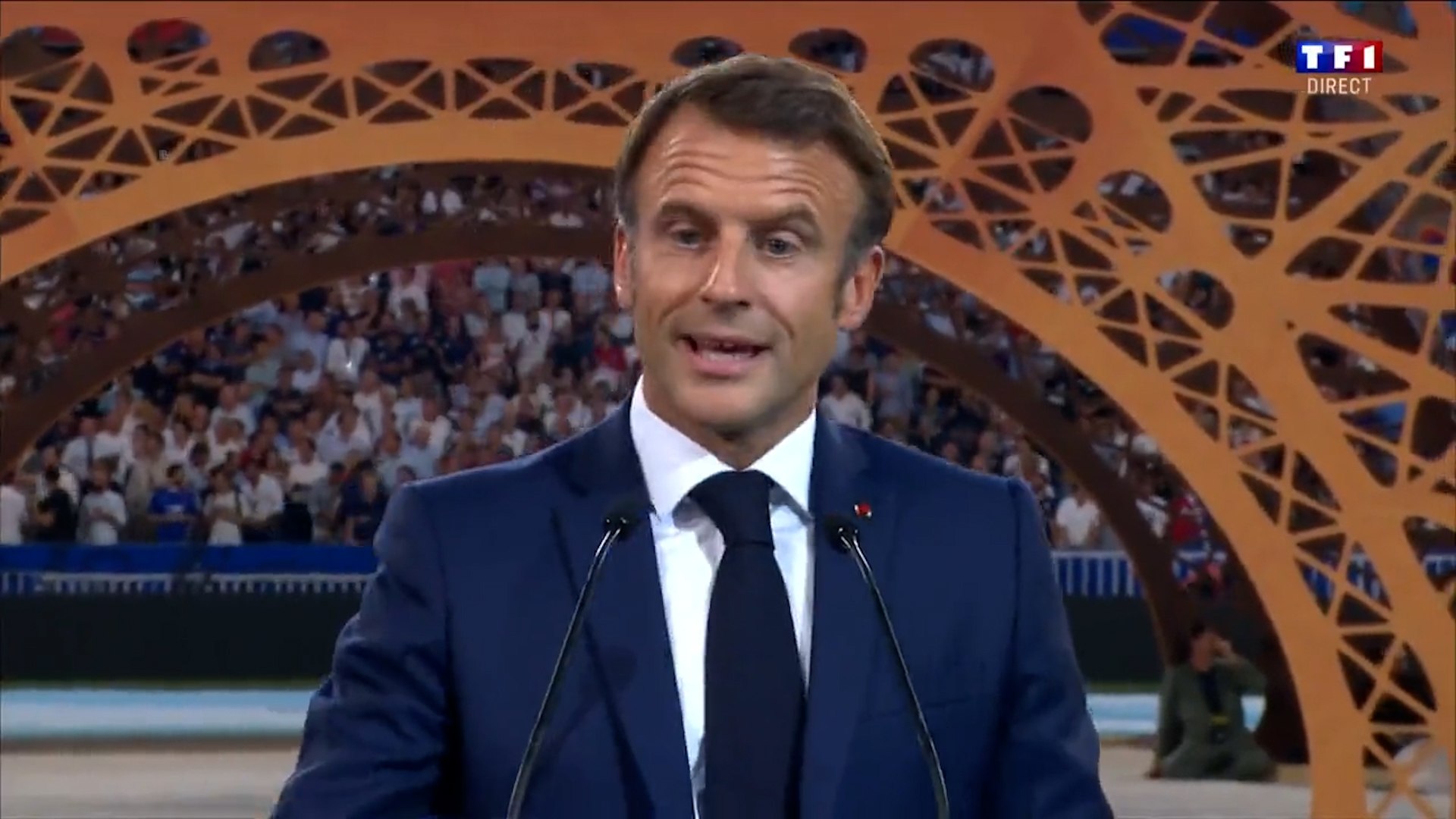 Coupe du monde : Macron, le président supporter