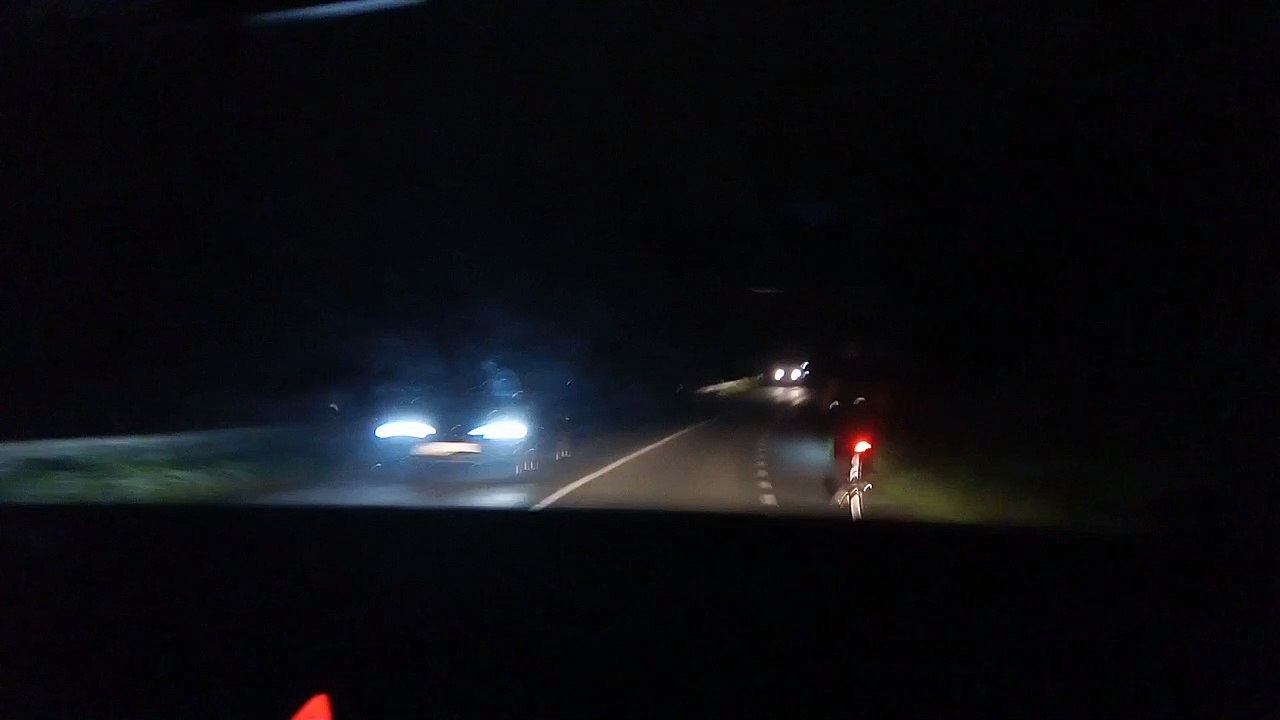 Radfahrer behindert den Verkehr