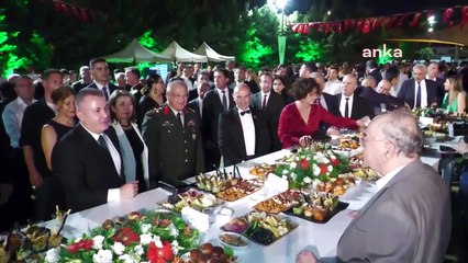 Tunç Soyer: "İzmir'de Attığımız Her Adımı Geleceğin İnşası İçin Konulan Bir Tuğla Olarak Görüyoruz"