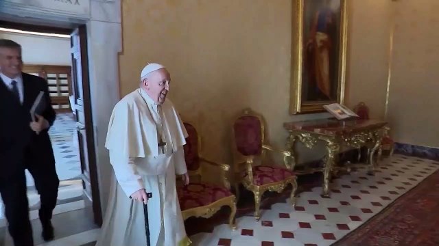 بازیگوشی پاپ و راکی در واتیکان؛ فرانسیس، سیلوستر استالونه را به حضور پذیرفت