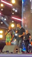 وصلة رقص بين روبي وأحمد سعد على المسرح