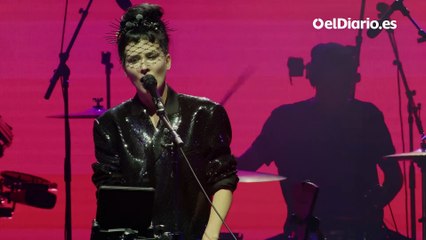 León Benavente y Pamela Rodríguez celebran en A Coruña a pesar de la tormenta