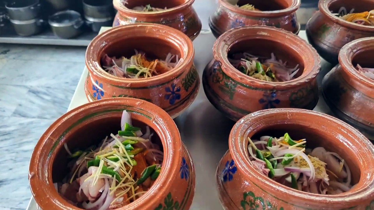 Matka Gosht Recipe - Tahir Khan Restaurant Islamabad Street Food - Mutton Kunna Recipe - Katwa Gosht