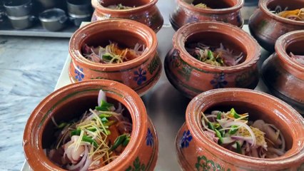 Matka Gosht Recipe - Tahir Khan Restaurant Islamabad Street Food - Mutton Kunna Recipe - Katwa Gosht