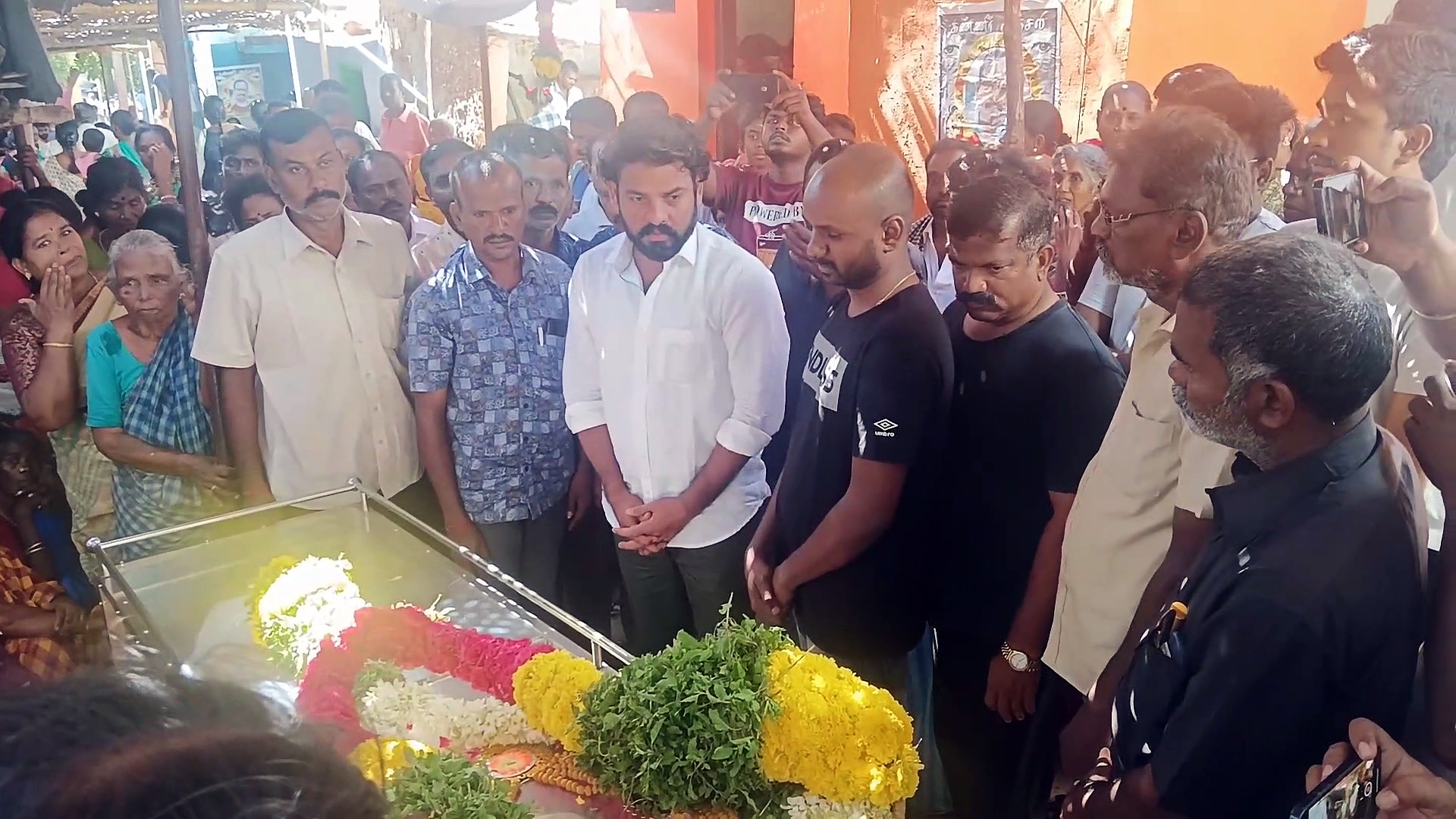 கடைசி நேரத்தில் ஓடி வந்த விமல்; கதறி அழுத மாரிமுத்துவின் மகன்