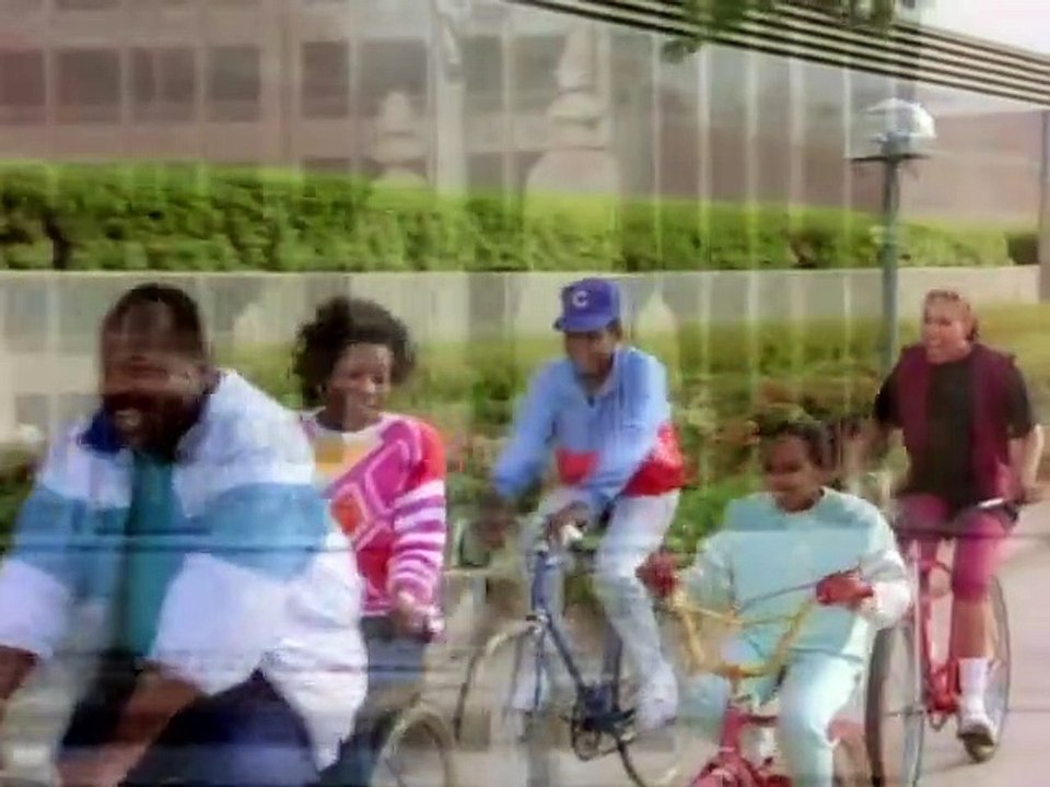 Alle unter einem Dach S01E21-Kurzschluss auf der Bowlingbahn