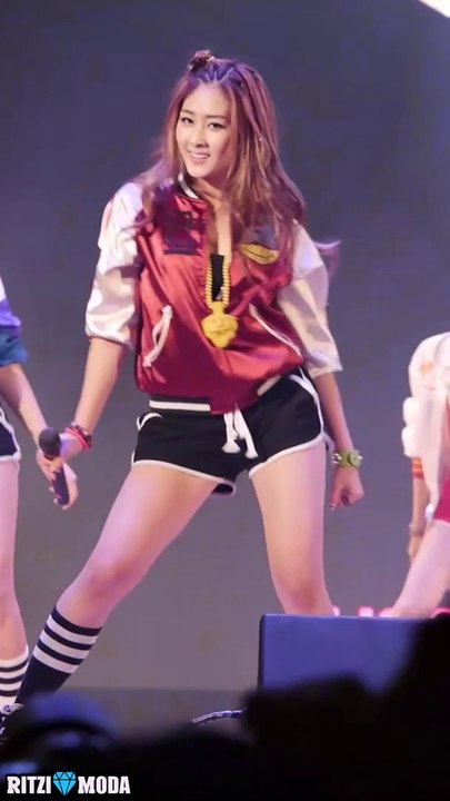 K-Pop Idol Fancam 12 : WA$$UP [와썹] Nari [나리] Galaxy [와썹] | 131214