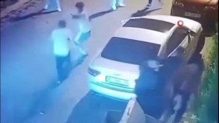 Bursa'da satır ve bıçaklar konuştu...Kavga anı kamerada