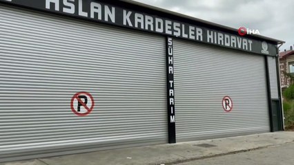 Antalya'da Depo Kazası: 400 Kiloluk Naylon Topu Altında Kalarak Hayatını Kaybetti