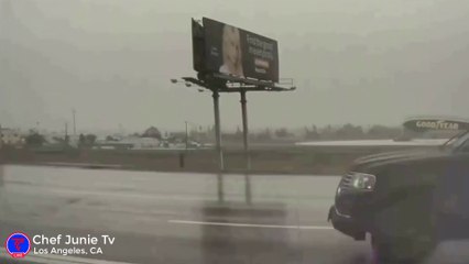 Tesla Car Hydroplanes on Freeway | TeslaCam Live