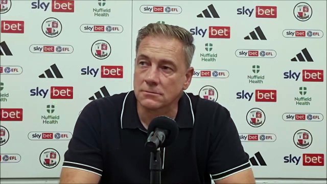 Crawley Town 4, Newport County 1 - Manager Scott Lindsey delighted with dominant win