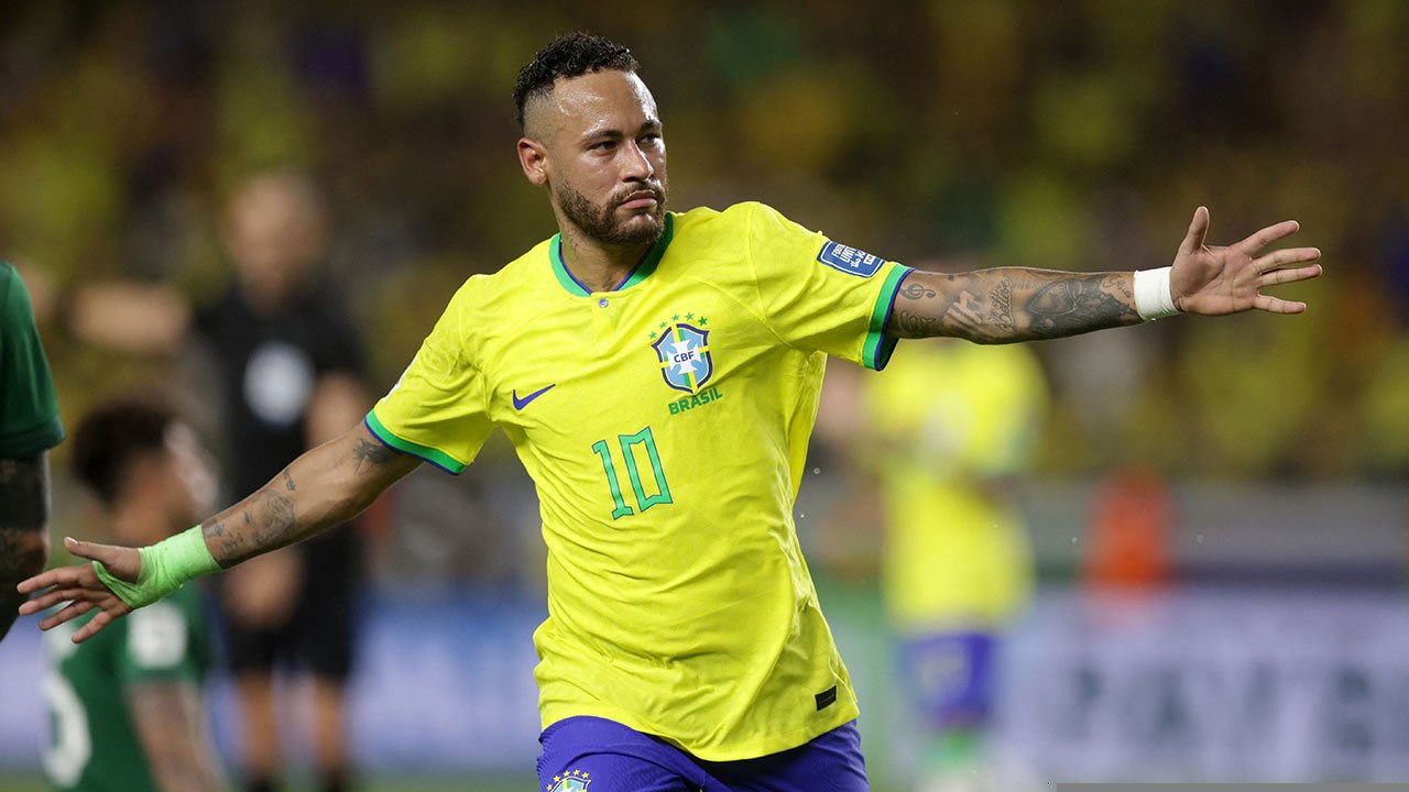 Neymar surpasses Pele's goal record