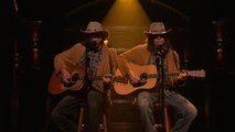 Jimmy Fallon e Neil Young  cantano «Old Man»