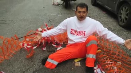 Napoli: 479 buche segnalate, l’infermiere che si trasforma in Bukaman